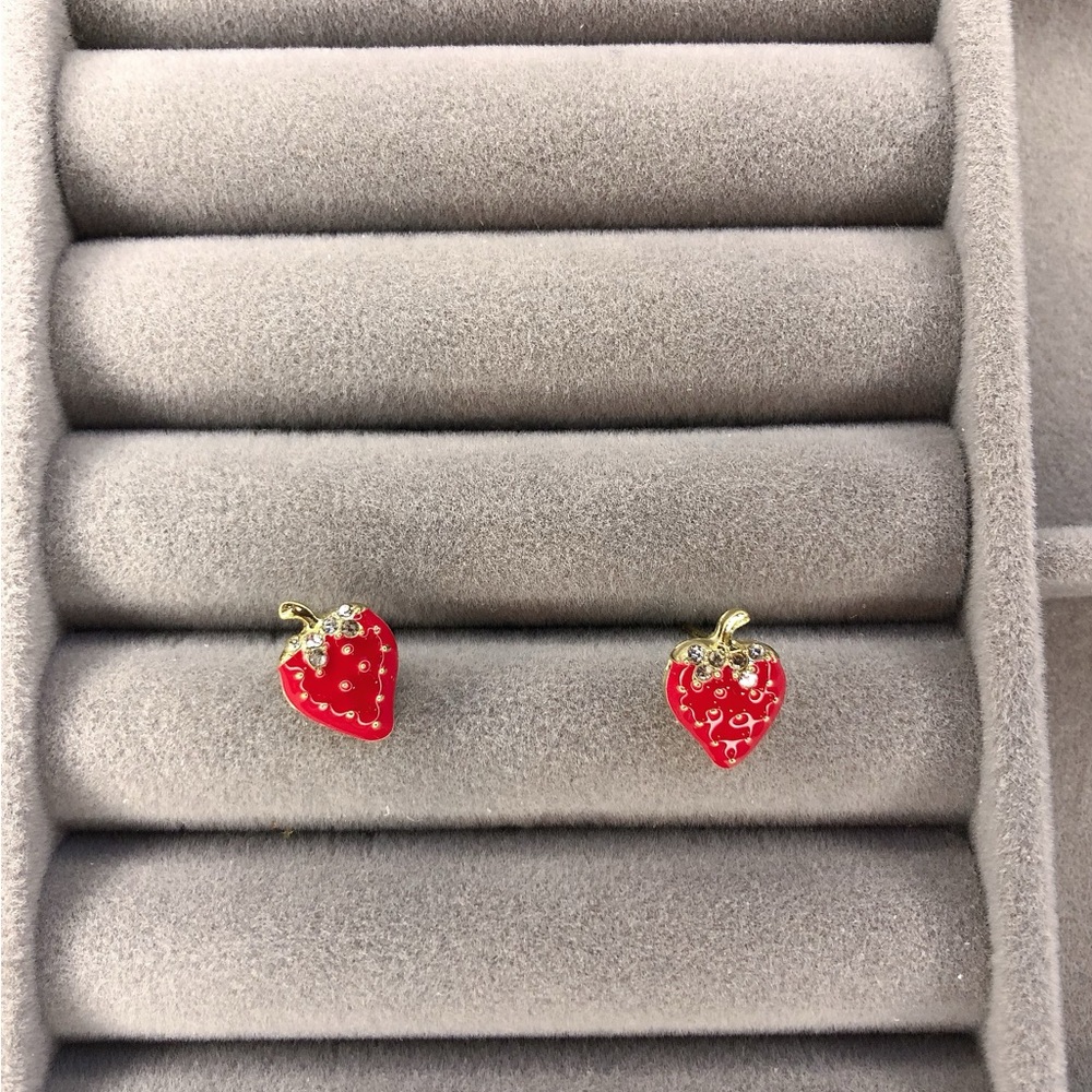✨Cute Red Strawberry Earrings - Picture 5 of 7